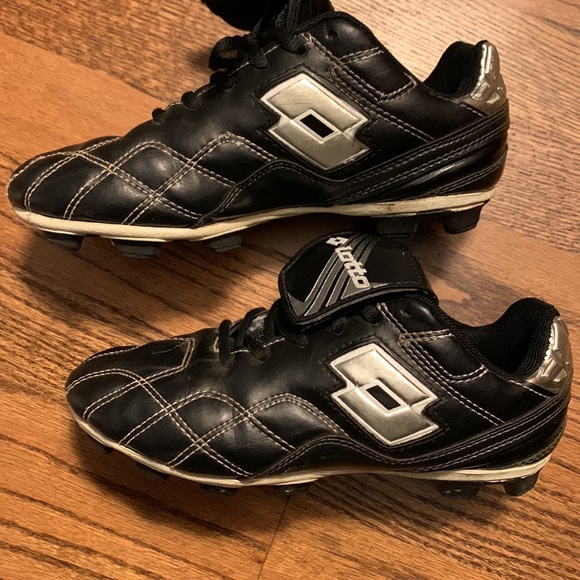 Lotto size 3 youth soccer cleats - Picture 4 of 4